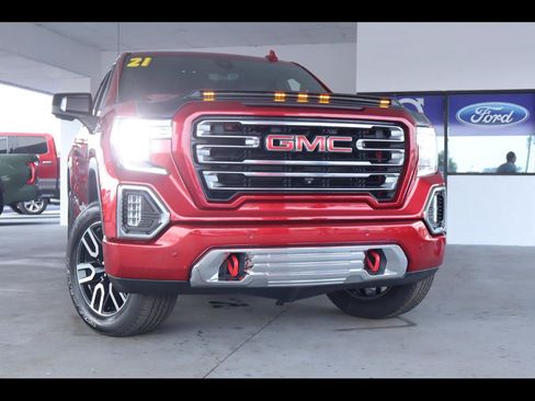 Used 2021 GMC Sierra 1500 AT4 w/ Technology Package AWD/4WD image 1