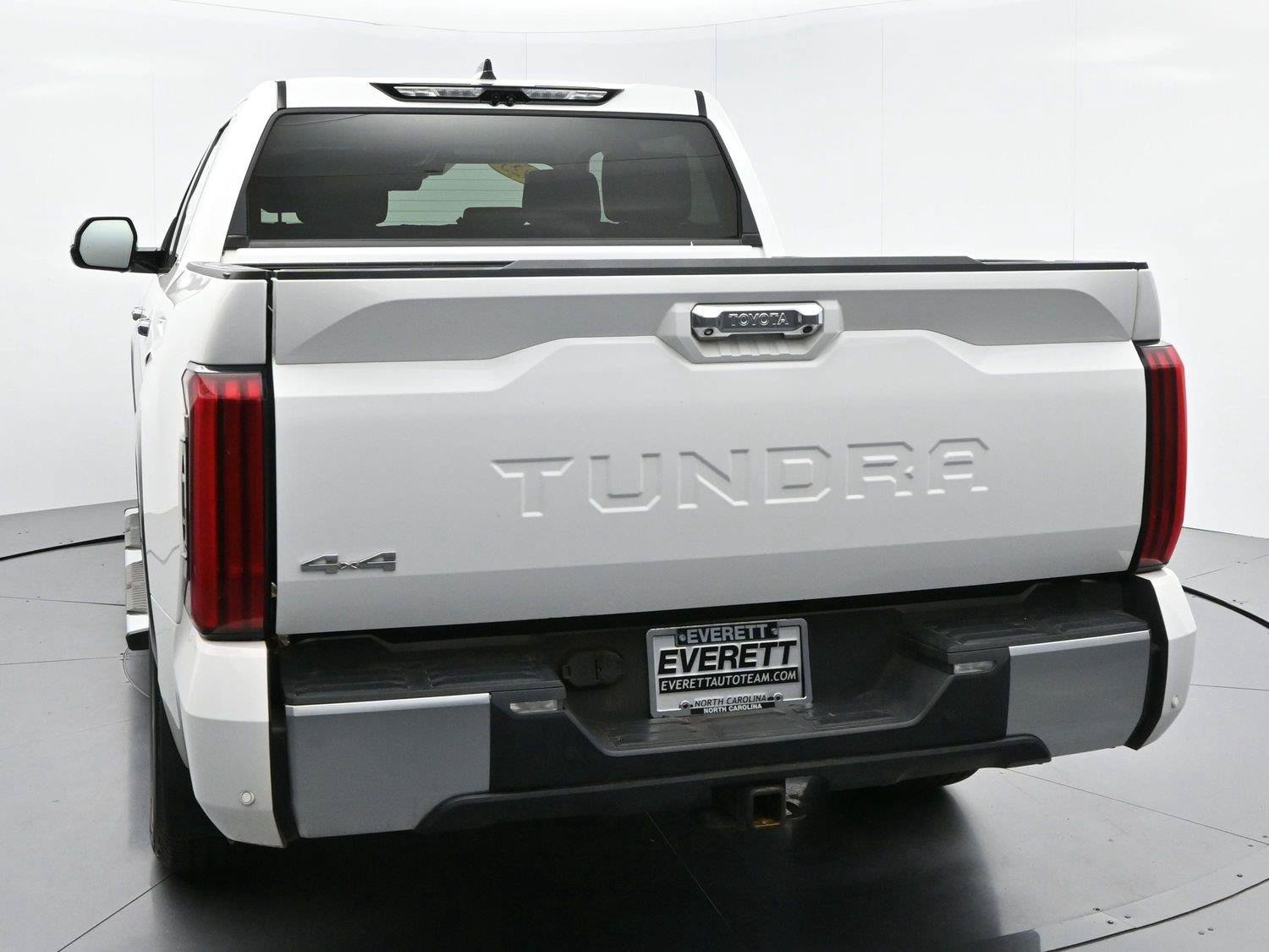 Used 2023 Toyota Tundra Limited AWD/4WD image 6