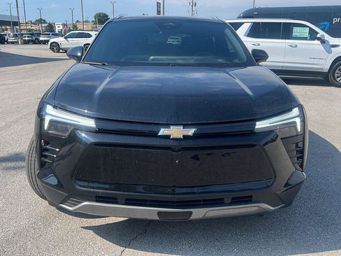 Used 2024 Chevrolet Blazer EV LT AWD/4WD image 2