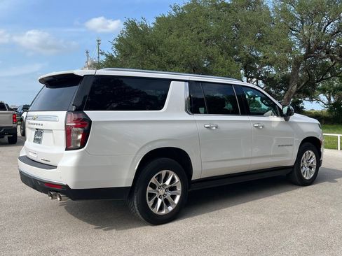 Used 2022 Chevrolet Suburban Premier RWD image 5
