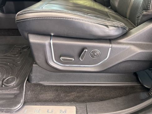 Used 2015 Ford F150 Platinum w/ Equipment Group 701A Luxury image 50