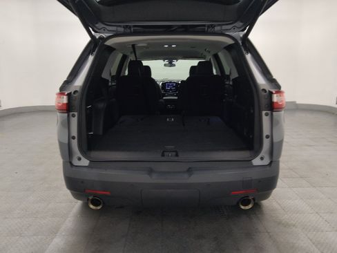 Used 2021 Chevrolet Traverse LT FWD image 29