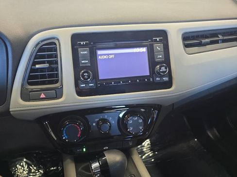 Used 2019 Honda HR-V LX image 22
