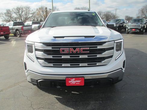 Used 2023 GMC Sierra 1500 SLE image 10
