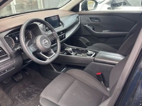 Used 2023 Nissan Rogue S AWD/4WD image 5