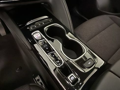Used 2023 Buick Envision Preferred AWD/4WD image 21