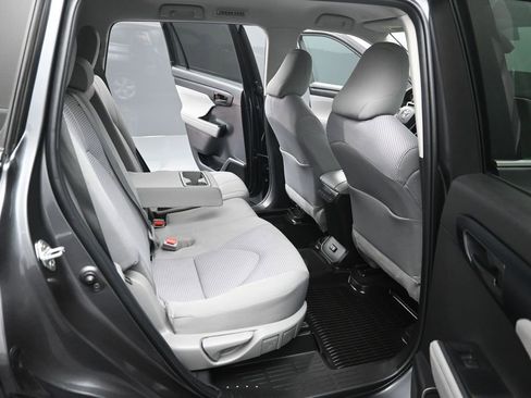 Used 2023 Toyota Highlander L FWD image 32