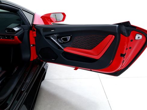 Used 2020 Lamborghini Huracan EVO AWD/4WD image 19