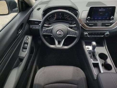 New 2026 Nissan Altima 2.5 SV FWD image 17