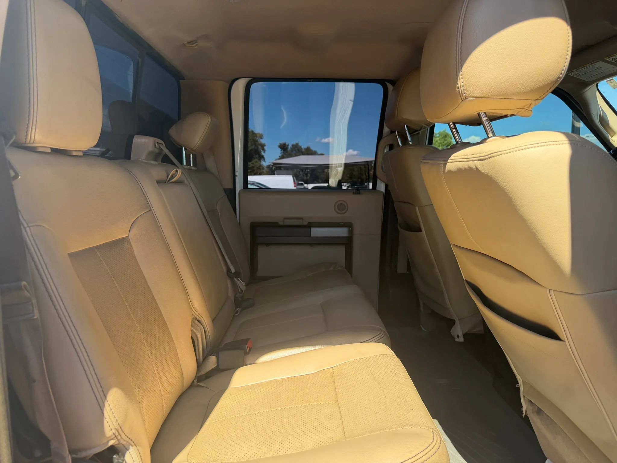 Used 2012 Ford F250 Lariat w/ Lariat Interior Pkg AWD/4WD image 23