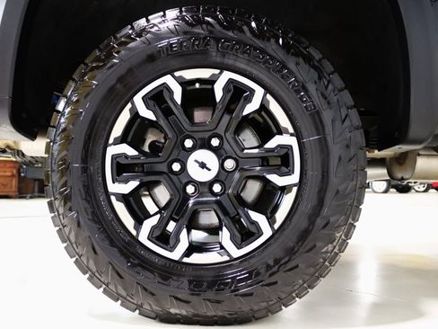 Used 2022 Chevrolet Silverado 1500 ZR2 w/ Technology Package image 79