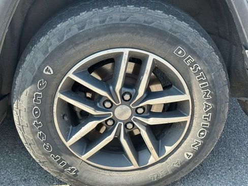 Used 2018 Jeep Grand Cherokee Limited AWD/4WD image 14