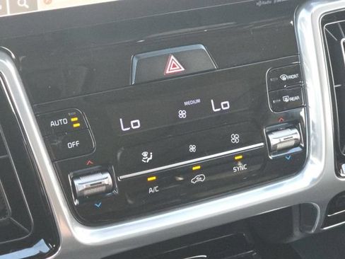 Certified 2023 Kia Sorento SX AWD/4WD image 27