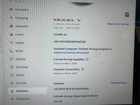 Used 2024 Tesla Model Y Long Range AWD/4WD image 16
