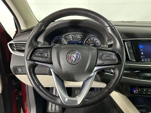 Used 2022 Buick Enclave Essence image 13