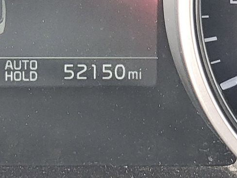 Used 2024 Kia Carnival LX image 8