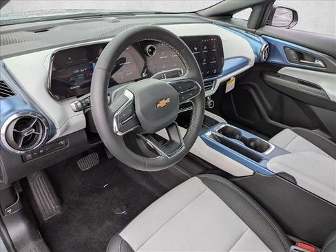 New 2026 Chevrolet Equinox EV LT AWD/4WD image 3