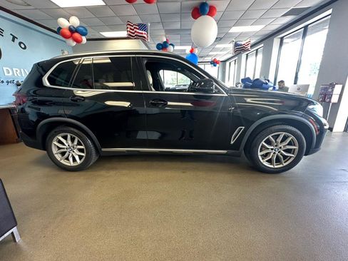 Used 2021 BMW X5 xDrive40i w/ Convenience Package image 11