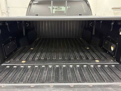 Used 2016 Toyota Tacoma TRD Sport w/ Towing Package AWD/4WD image 28