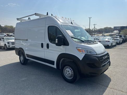 Used 2024 RAM ProMaster 2500 image 7