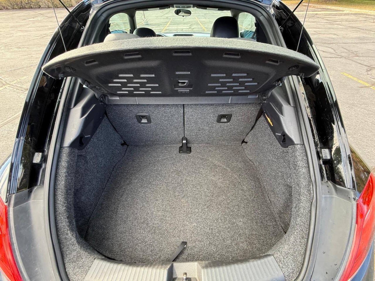 Used 2012 Volkswagen Beetle 2.5 FWD image 14