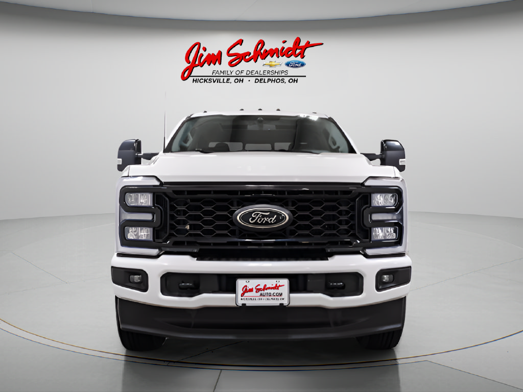 Used 2025 Ford F250 Lariat w/ Black Appearance Package AWD/4WD image 2