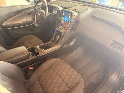 Used 2014 Chevrolet Volt w/ Enhanced Safety Package 1 FWD image 27