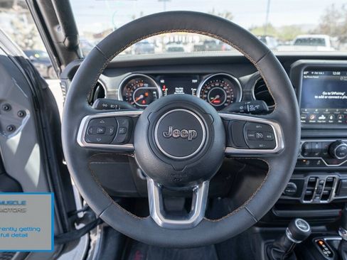 Used 2023 Jeep Gladiator Overland image 11