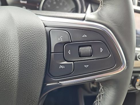 Used 2021 Buick Encore GX Preferred w/ Cold Weather Comfort Package FWD image 16