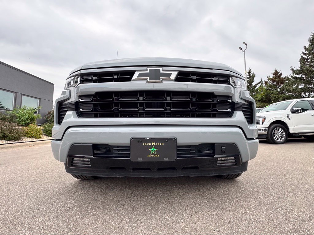 Used 2025 Chevrolet Silverado 1500 RST AWD/4WD image 5