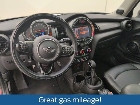 Used 2017 MINI Cooper 2-Door Hardtop image 7