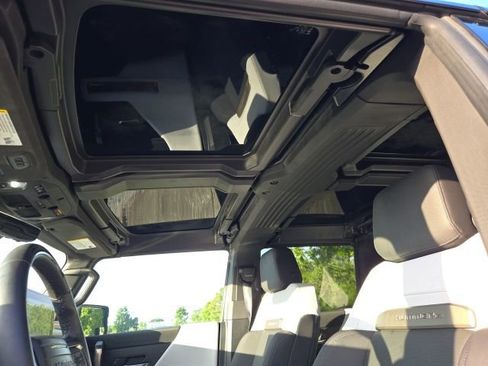 Used 2025 GMC Hummer EV 3X AWD/4WD image 13