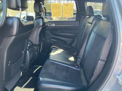 Used 2020 Jeep Grand Cherokee Altitude image 14