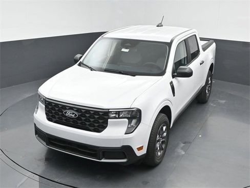 New 2025 Ford Maverick XLT image 41