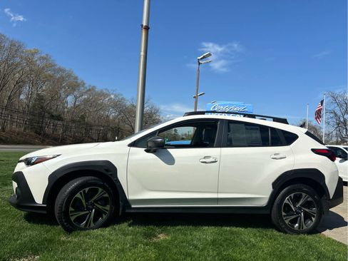 Used 2024 Subaru Crosstrek 2.0i Premium image 6