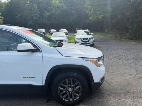 Used 2017 GMC Acadia SLT AWD/4WD image 12