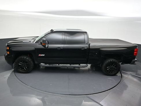 Used 2017 Chevrolet Silverado 2500 LT w/ Midnight Edition AWD/4WD image 18