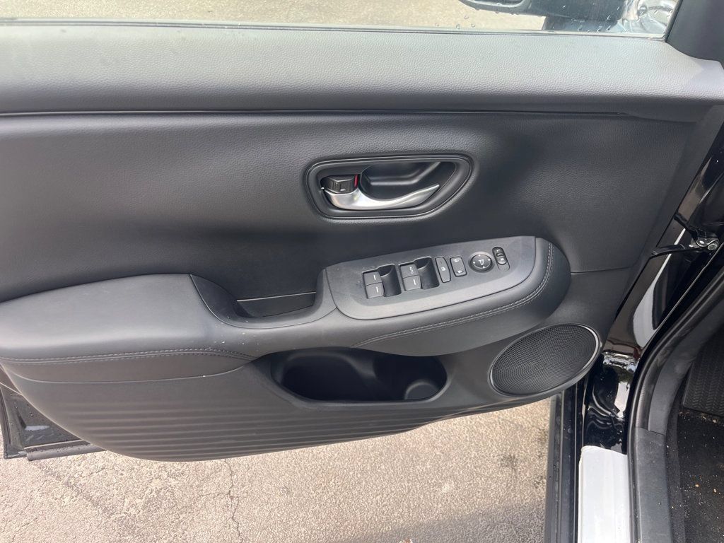 Used 2026 Honda HR-V LX image 12