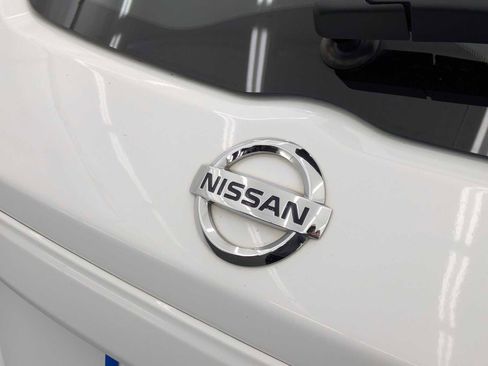 Used 2018 Nissan Kicks S image 11