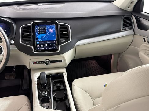 Used 2023 Volvo XC90 B5 Core w/ Climate Package AWD/4WD image 18