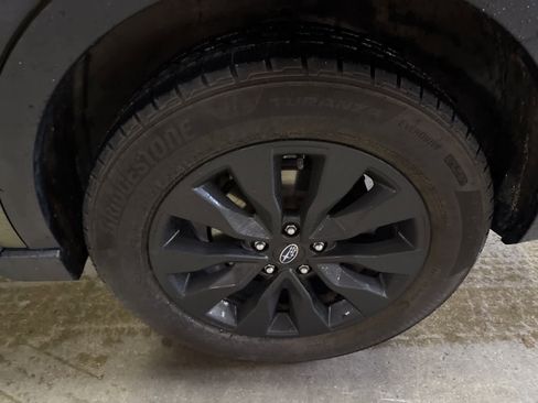 Used 2023 Subaru Outback Onyx Edition image 7