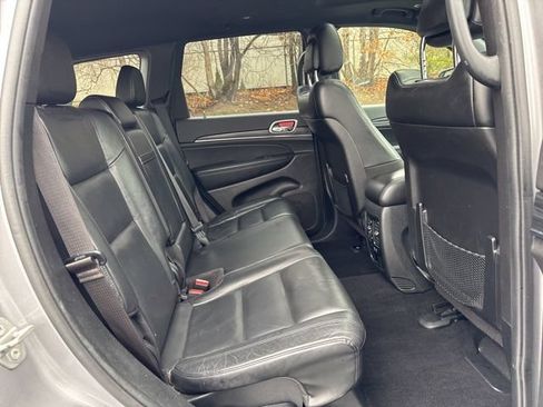 Used 2021 Jeep Grand Cherokee Limited AWD/4WD image 24