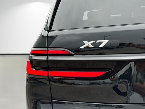 New 2027 BMW X7 xDrive40i w/ Executive Package AWD/4WD image 10