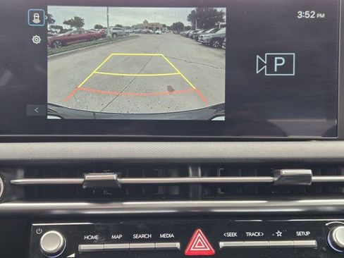 Used 2025 Hyundai Tucson SEL FWD image 17