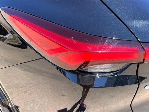 Used 2025 Buick Envista Sport Touring w/ Advanced Safety Package FWD image 24
