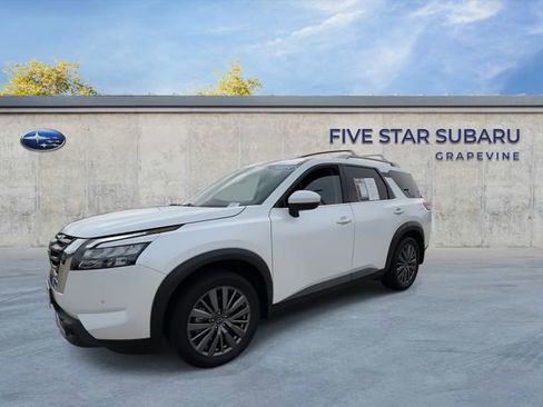 Used 2025 Nissan Pathfinder SL w/ SL Premium Package image 4