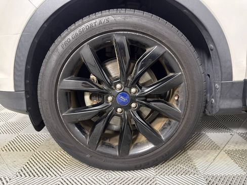 Used 2017 Ford Escape SE w/ Equipment Group 201A FWD image 20