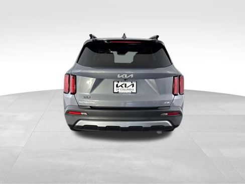 Certified 2023 Kia Sorento SX Prestige AWD/4WD image 8