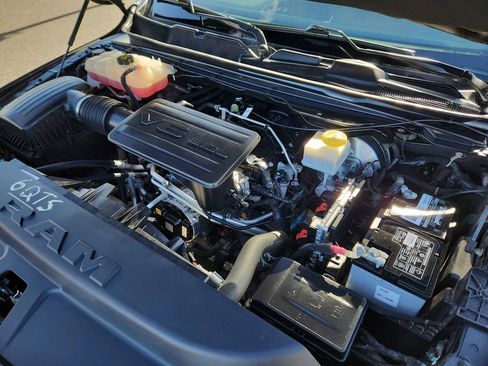 Used 2024 RAM 1500 Big Horn AWD/4WD image 35