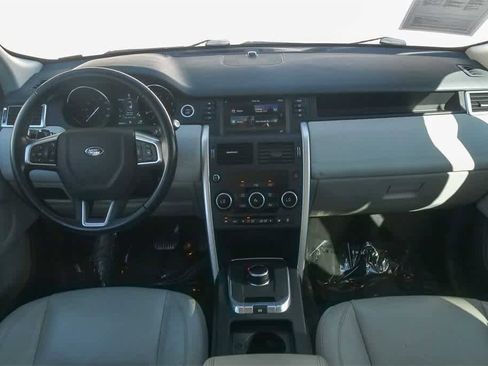 Used 2017 Land Rover Discovery Sport SE image 11